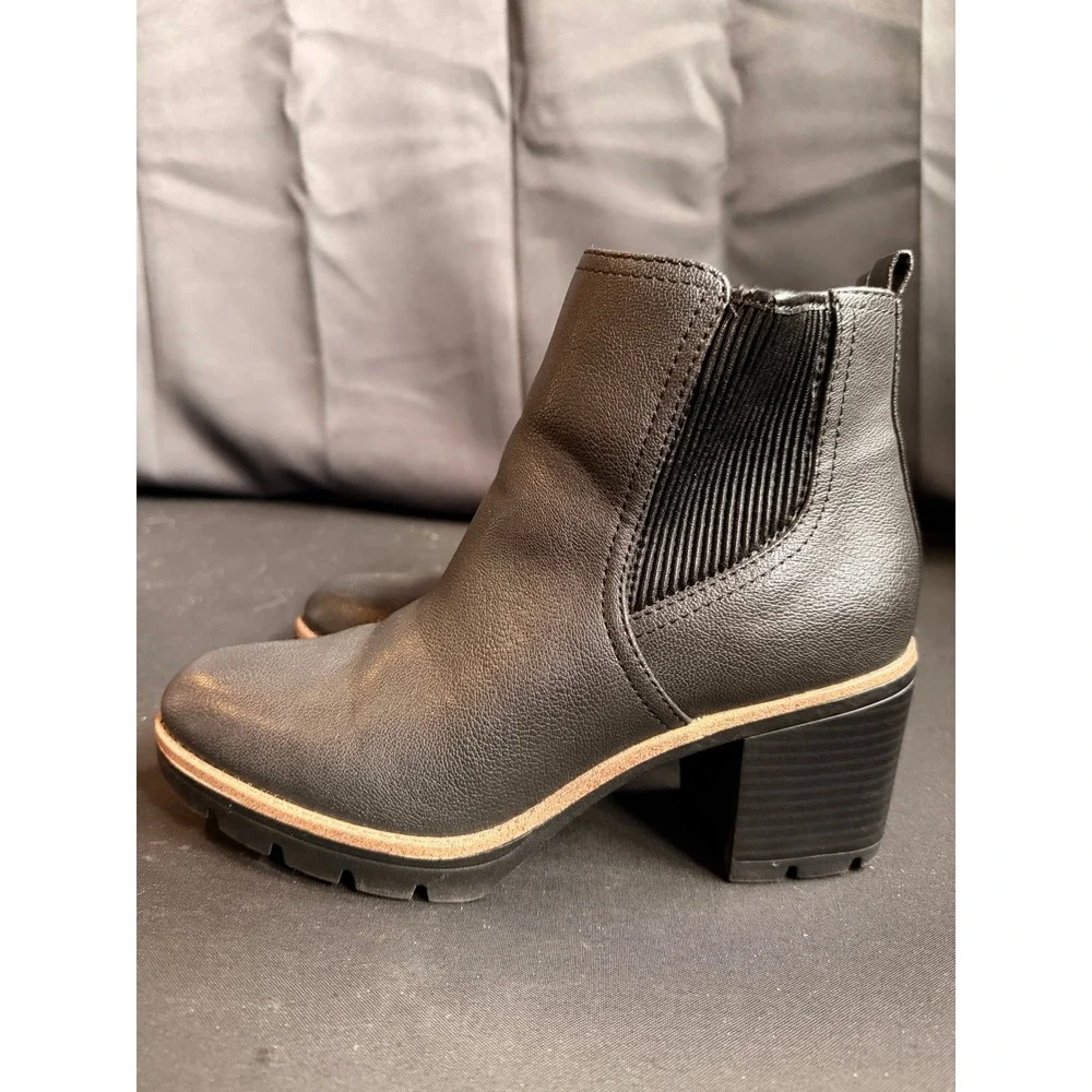 Naturalizer Madalynn Gore Black Ankle Boots Block Heel Lug Sole Women 8.5M Comfy